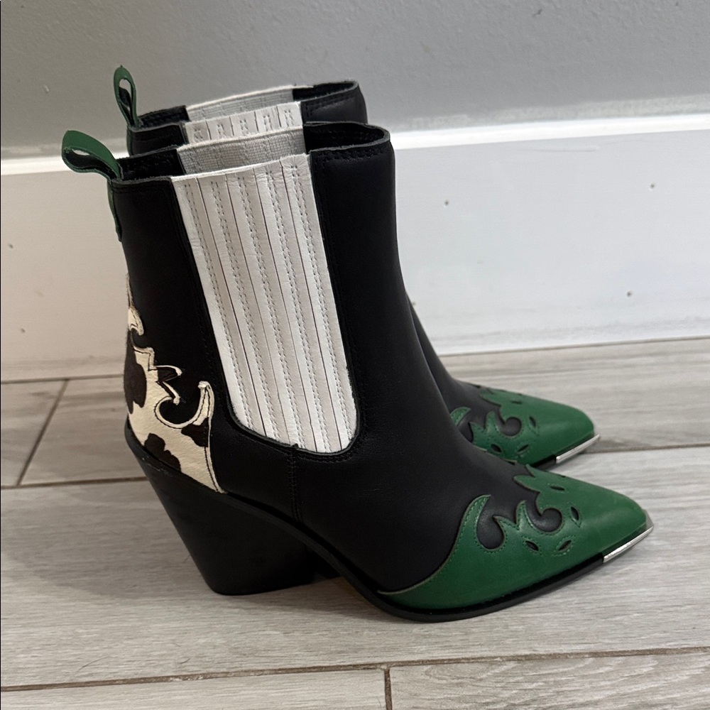 Steve Madden Black and Green Ankle Boots